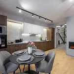 Exclusive & Central Duplex Grand Suite W\' Balcony