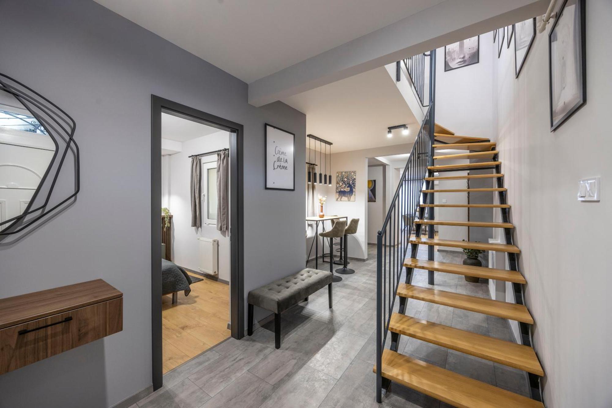 Exclusive & Duplex Grand W' Balcony
