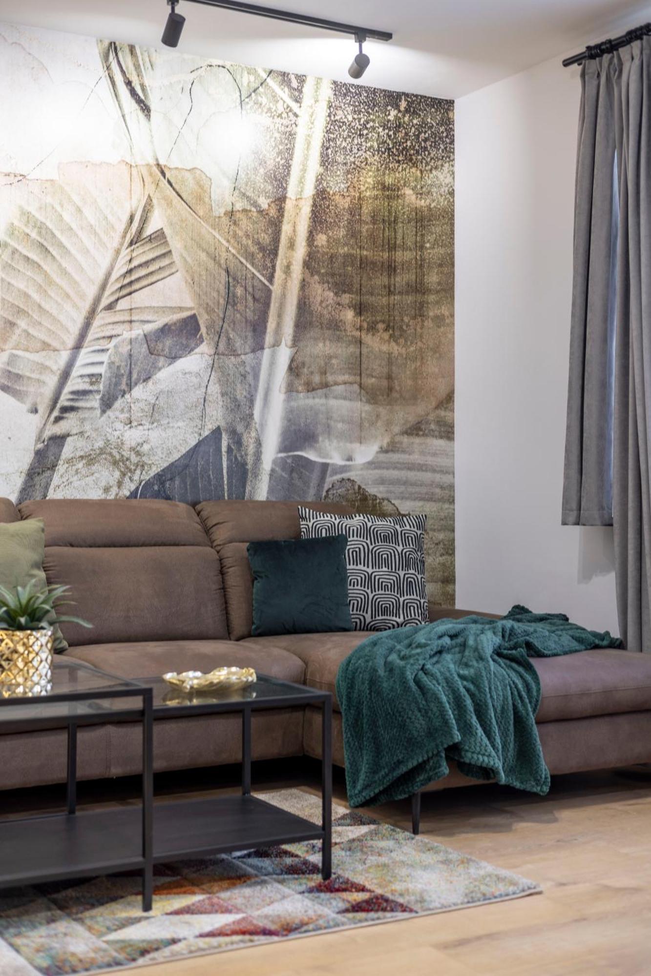 Exclusive & Duplex Grand W' Balcony Apartment *